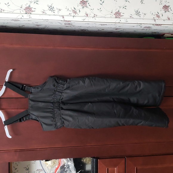 2X HOST PICK. 3T Healthtex Bibbed Snowpants - Picture 2 of 4